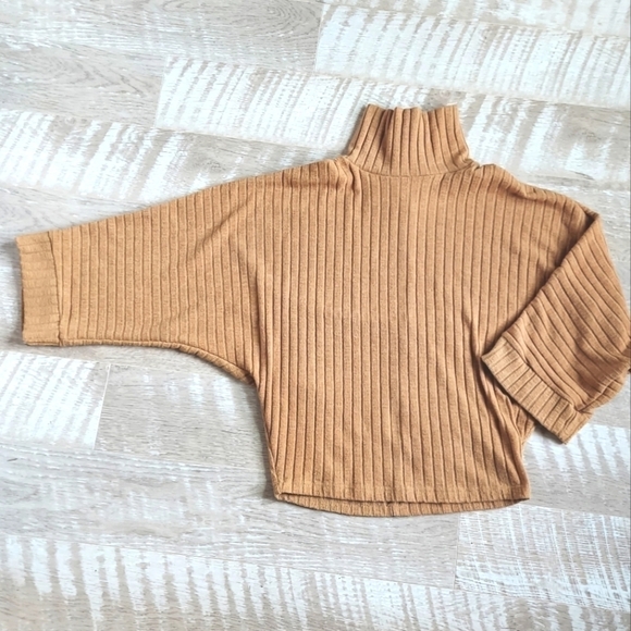 Ces Femme Cute Funnel Neck Sweater - Picture 4 of 13